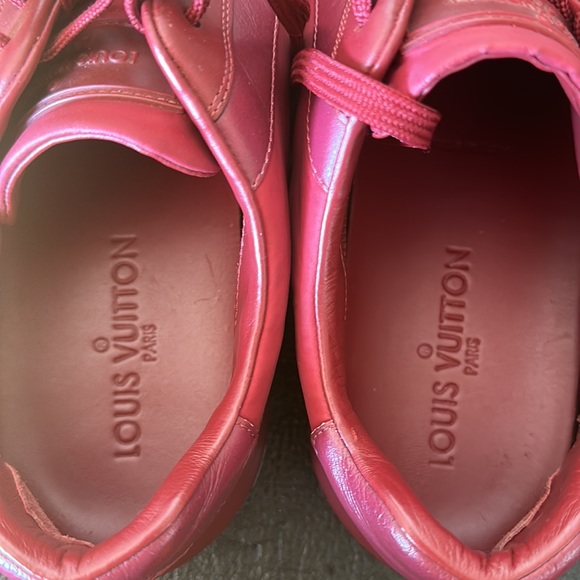 Louis Vuitton - Picture 5 of 7